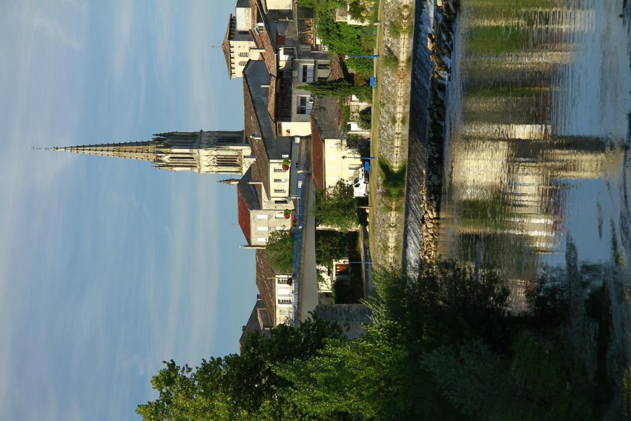 Hotel Henri IV Coutras Exteriör bild