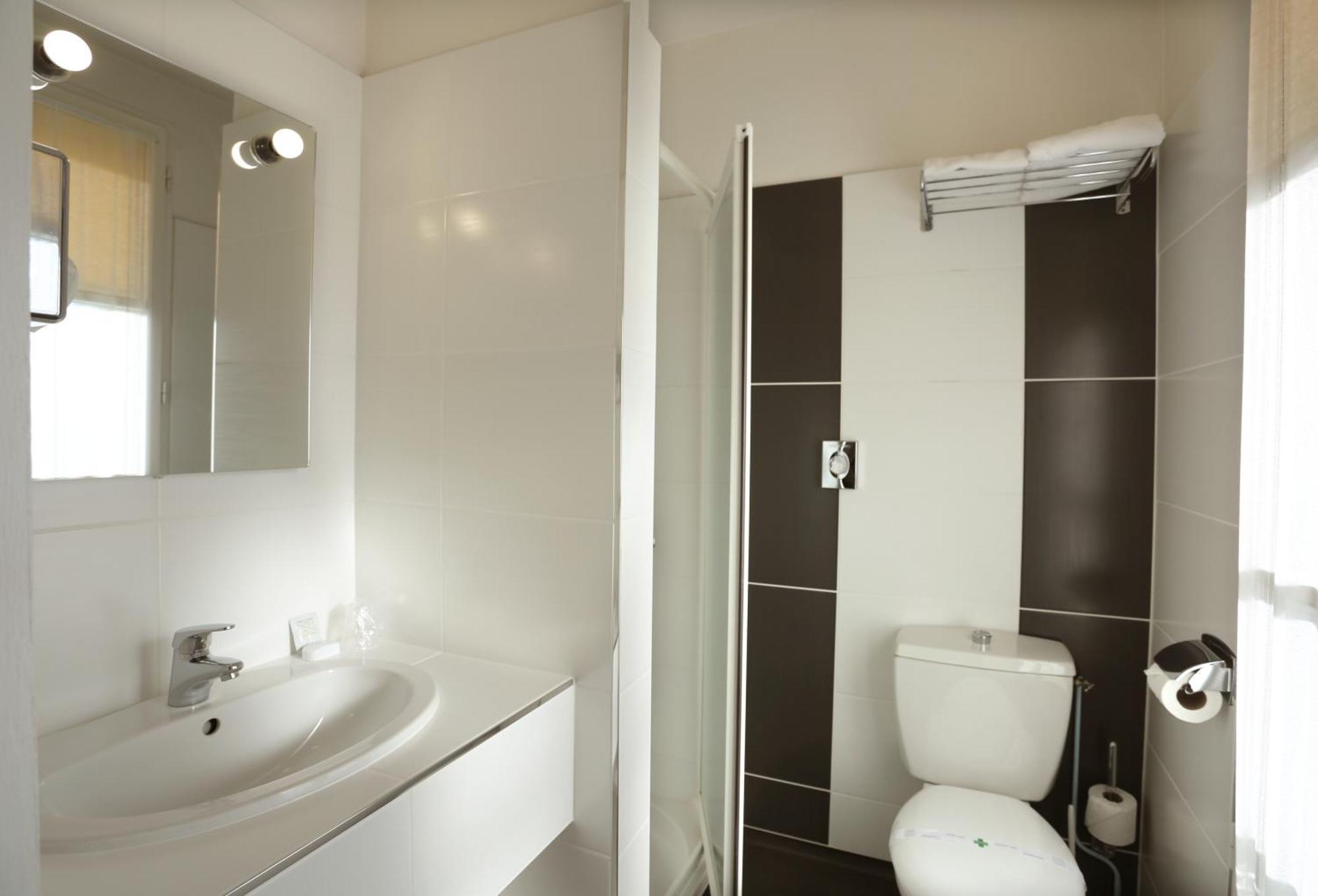 Hotel Henri IV Coutras Rum bild