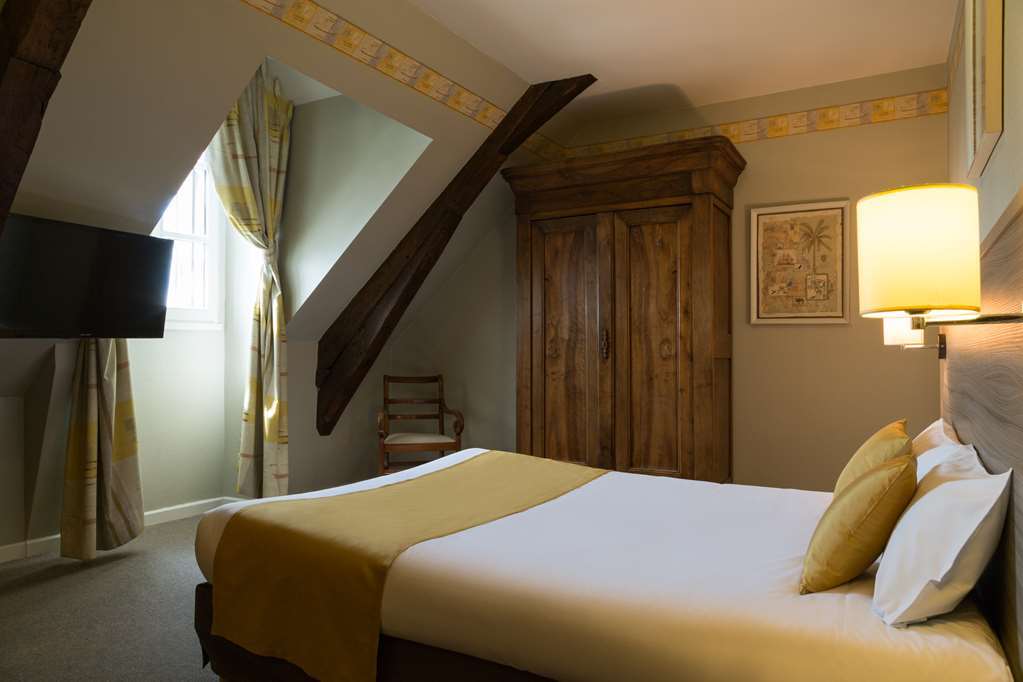 Hotel Henri IV Coutras Rum bild