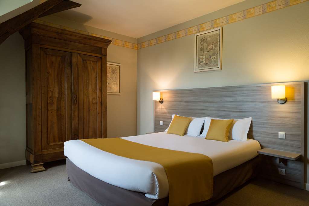 Hotel Henri IV Coutras Rum bild